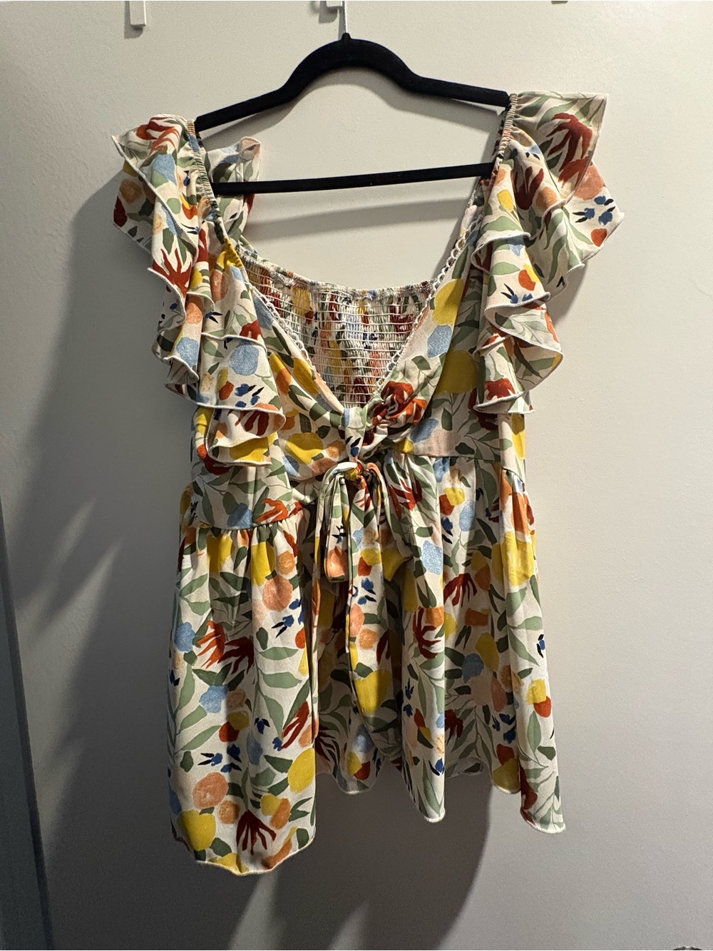 SHEIN Cream Floral Tie-Front Ruffle Sleeve Top
